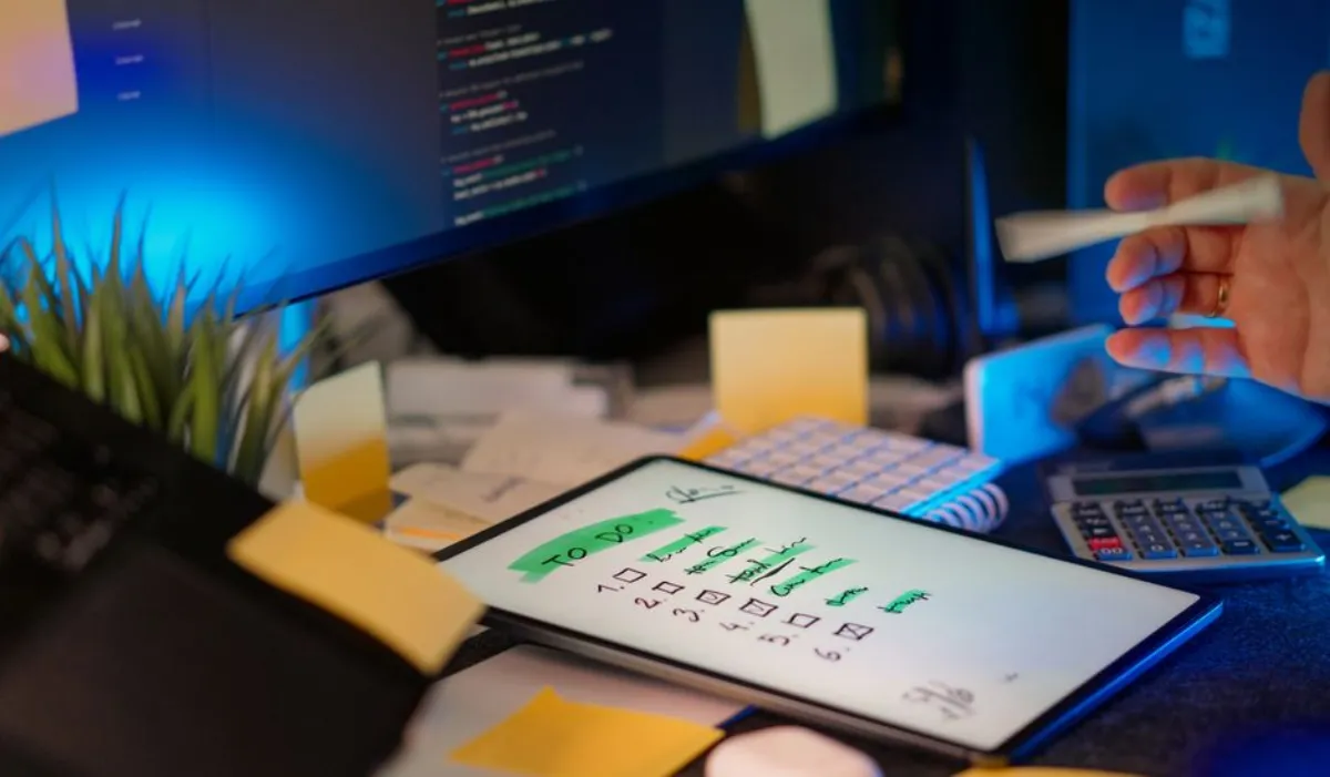 checklist desk